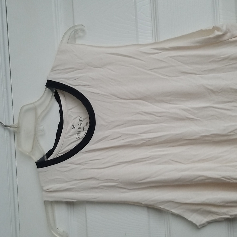 American Eagle Soft & Sexy Sleeveless Tee - Picture 3 of 11